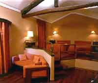 Superior single with panoramic view, private facilities (bath and shower), and breakfast